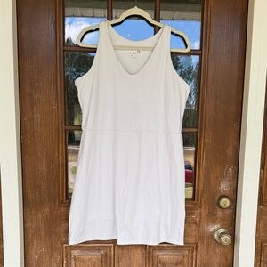 GAP White GapFit XL Performance Top